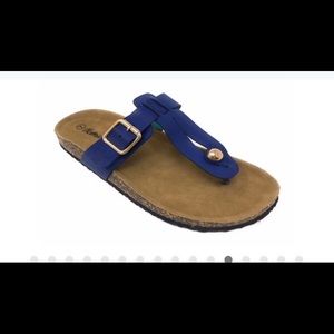 **MUST BUNDLE! PLEASE READ Cushion sandals